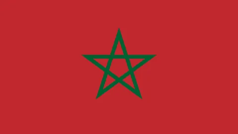 欧文雕像前深情告别科比侄女，缅怀挚爱之情