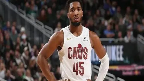 巴黎女排替补崛起两将晋升主力，三新星抢位，双老将或遭遇退役考验